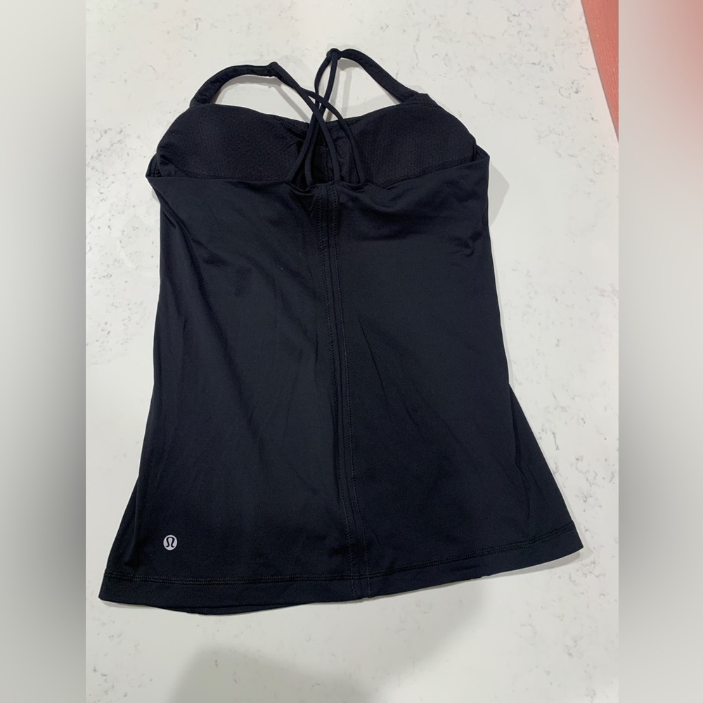 COPY - Lululemon top. Size 8